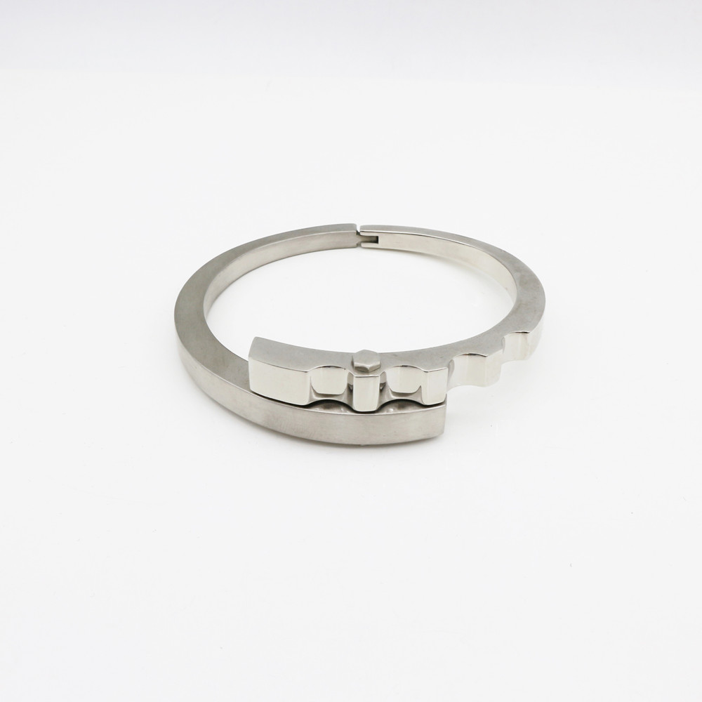 Classic stainless steel cuff
